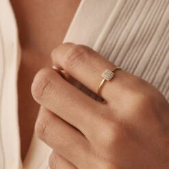 Agatha -Agatha 02290020 137 52 M1