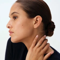 Agatha -Agatha 02290063 137 52 M1